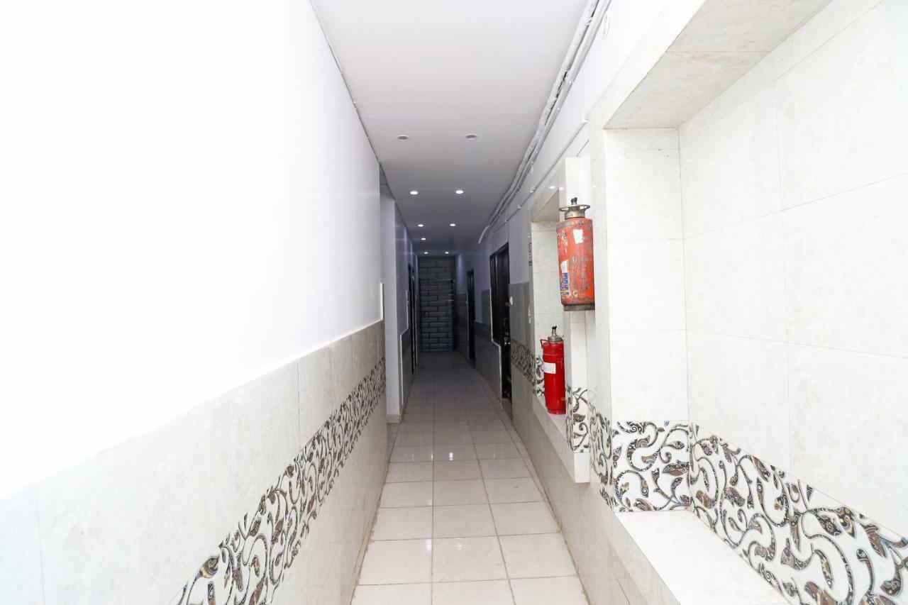 Oyo 30288 Hotel Moon Palace Lakhnaú Exteriér fotografie